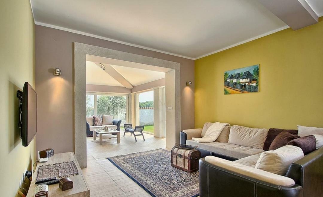 Villa Zafirah Πούλα Εξωτερικό φωτογραφία