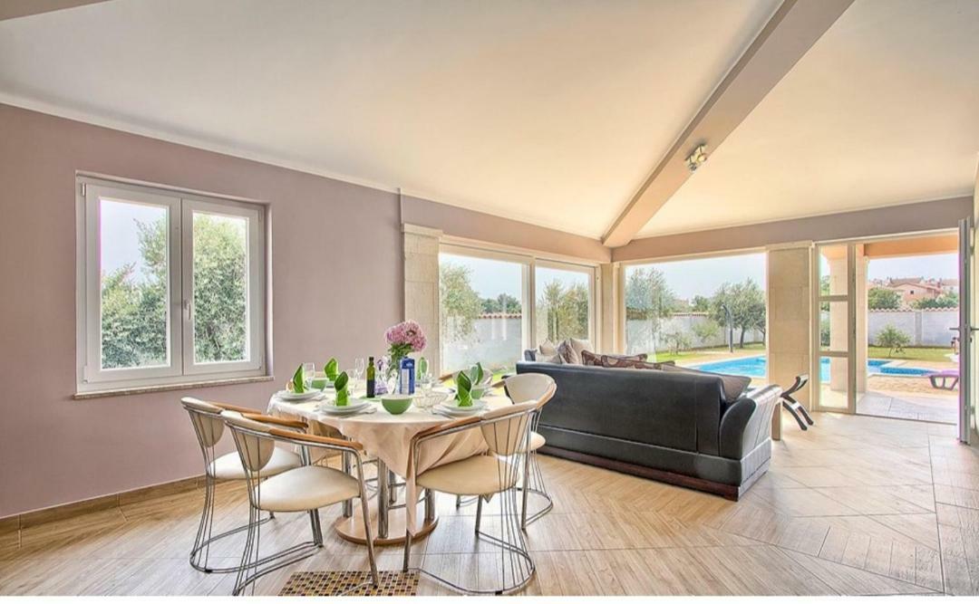 Villa Zafirah Πούλα Εξωτερικό φωτογραφία