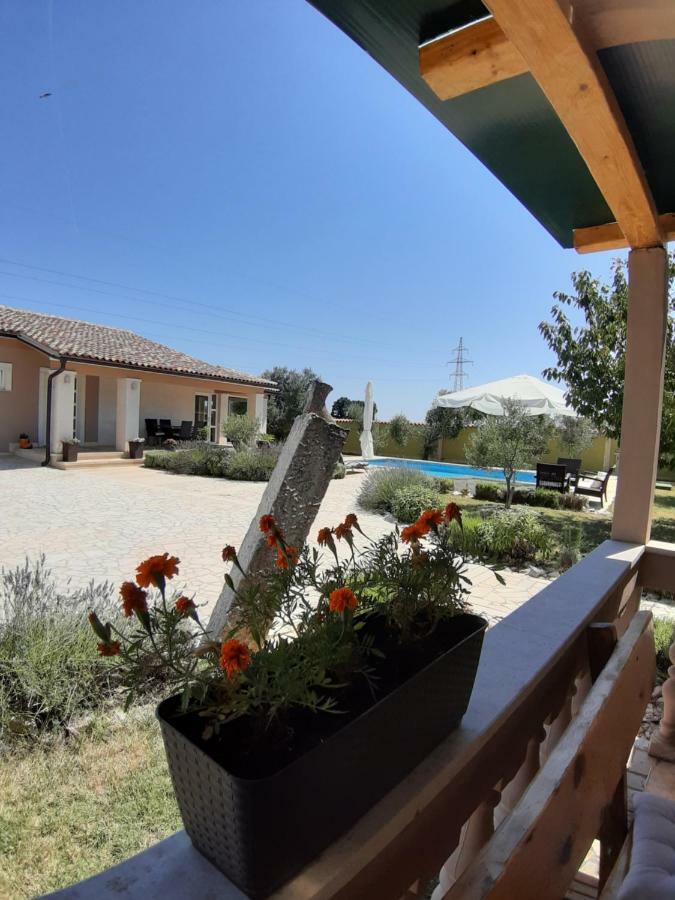 Villa Zafirah Πούλα Εξωτερικό φωτογραφία
